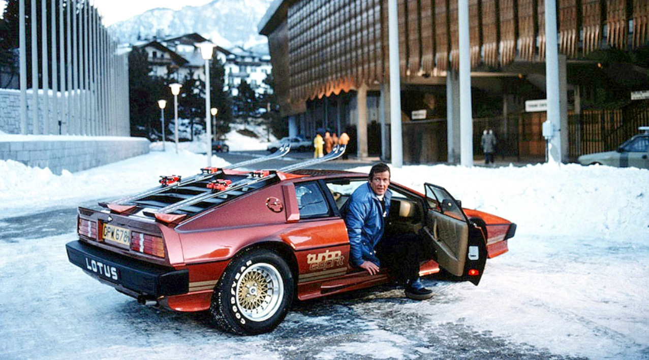 Lotus Esprit Turbo geveild