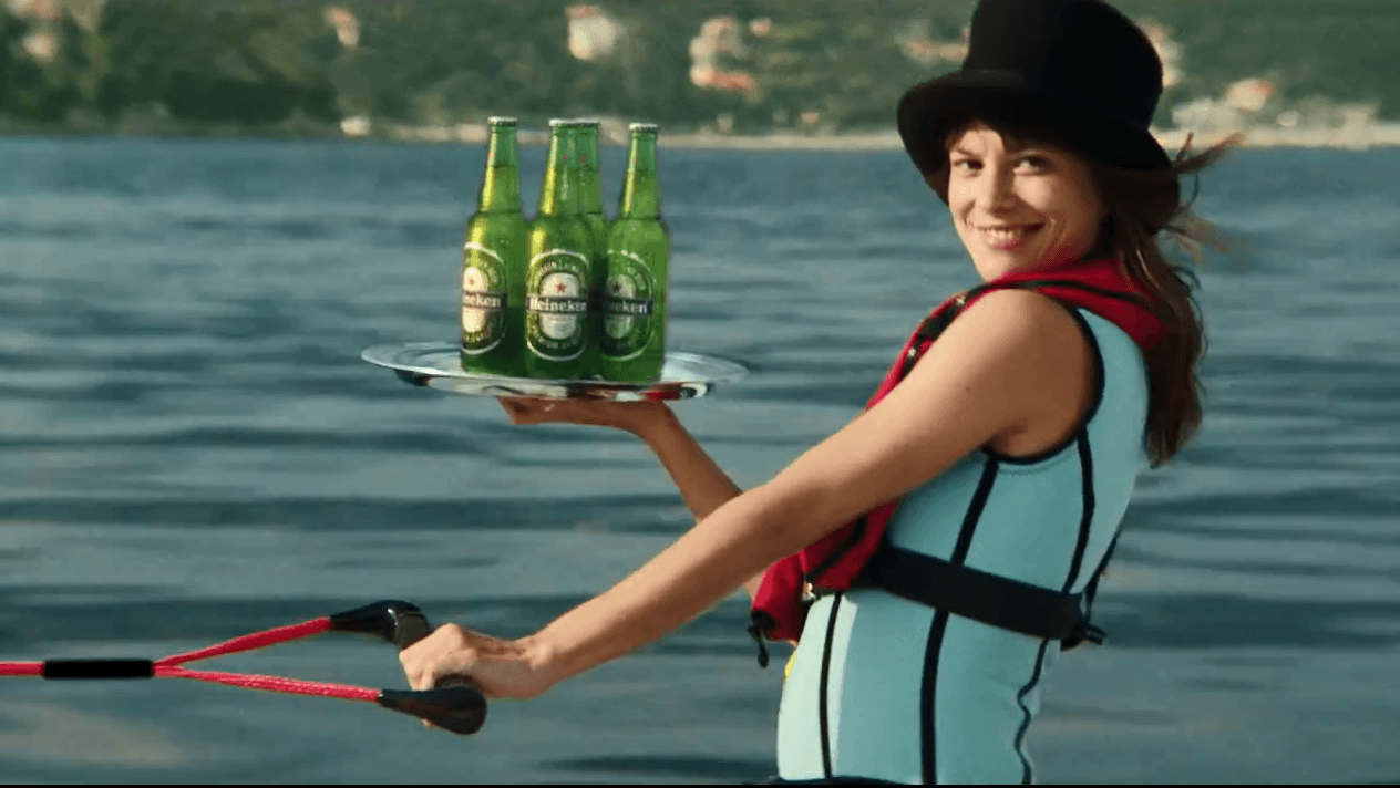 James Bond gaat aan de Heineken