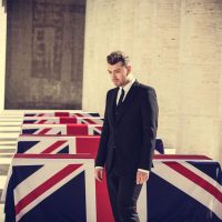 Video: Sam Smith brengt videoclip Writing’s On The Wall uit