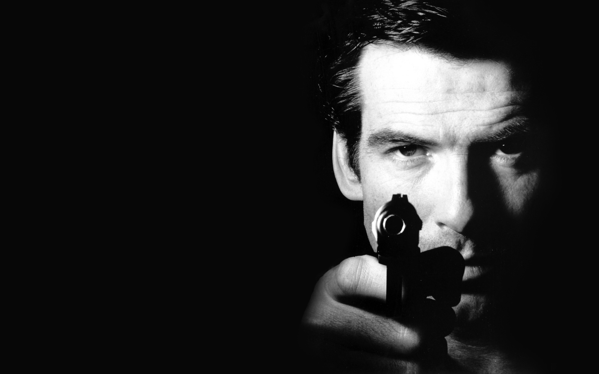 Bond Weekend: GoldenEye en Tomorrow Never Dies, RTL7